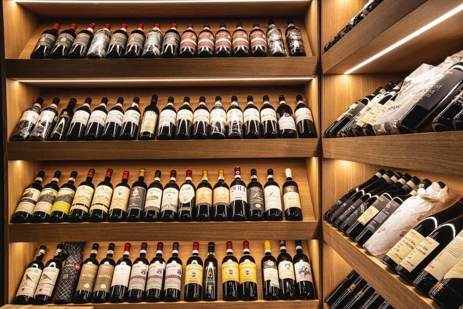 Positano: a journey through local wines - Should You Book the Eden Roc Wine Tasting?