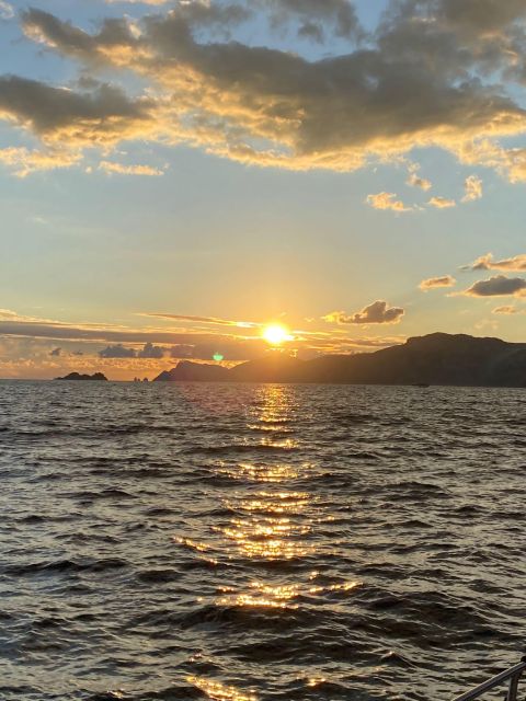 Positano: Amalfi Coast Sunset Group Boat Tour with Prosecco - Why a sunset boat is a smart way to see Positano