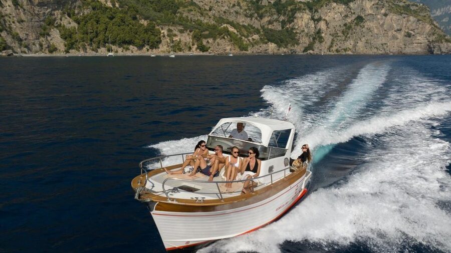 Positano: Boat Tour of Capri with Drinks and Snacks - Along the Amalfi Coast and past Li Galli