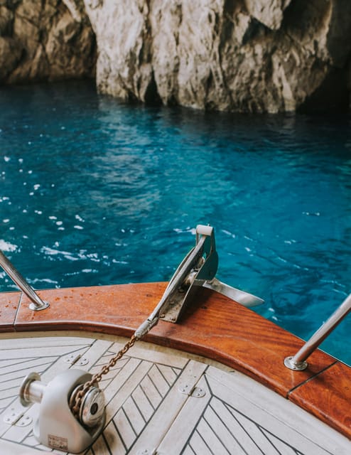 Positano: Capri and Blue Grotto Shared Boat Tour with Drinks - Four hours to shape your Capri visit