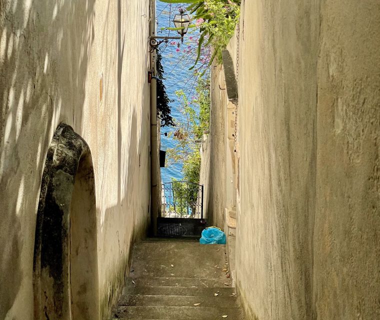 Positano: Old Town Walking Tour with Archaeologist Guide - Santa Maria Assunta and the Roman Villa