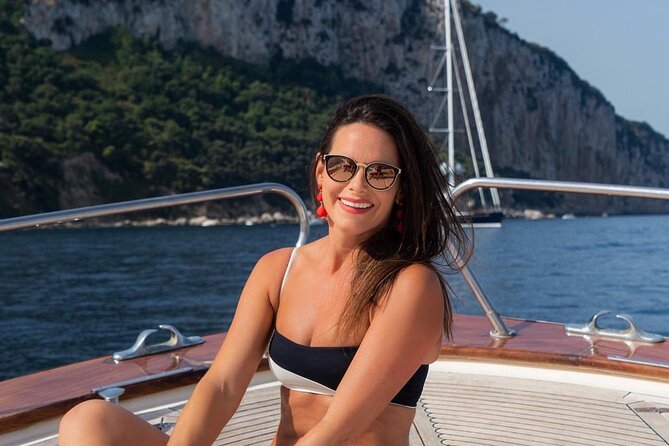 Positano , Praiano to Capri private boat tour - What the schedule really allows