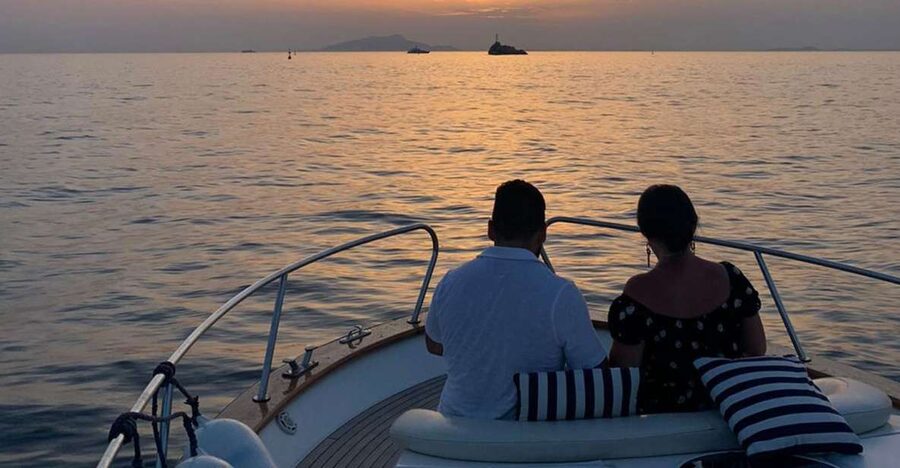 Positano: Sunset Cruise Day Trip with Drinks and Snacks - The first minutes: Positano from offshore