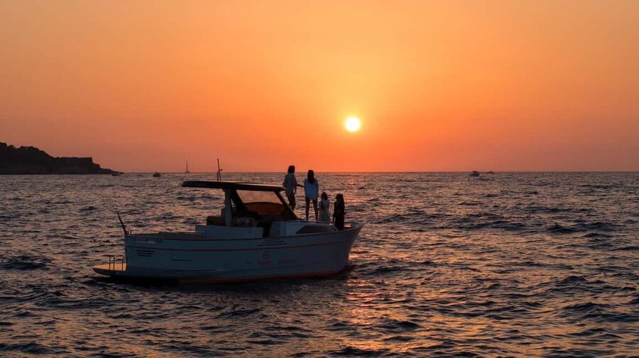 Positano: Sunset Cruise Day Trip with Drinks and Snacks - Can you stop for dinner?