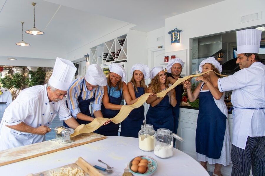 Praiano: Cooking Class with Dinner Overlooking the Sea - Key points to know before booking