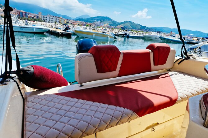 Private 40hp Boat Tour of the Amalfi Coast and Positano - What the 40hp private boat is like