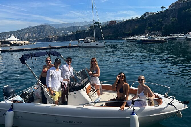 Private Boat Excursion with Skipper on the Amalfi Coast - A private start from Sorrento
