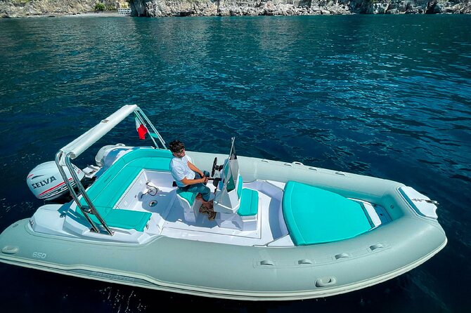 Private Boat Tour: 90 minutes in Amalfi Coast with snacks and drinks - Why seeing Positano from the sea matters