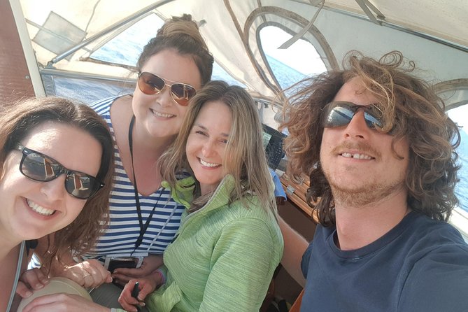 Private boat tour among the wonders of Capri and Positano - Passing Under the Faraglioni