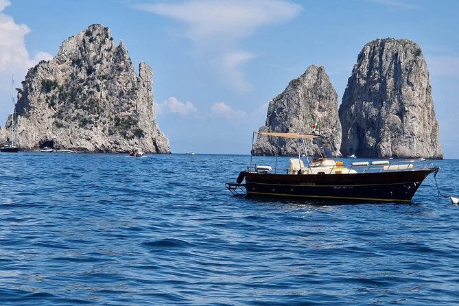 Private boat tour Capri Full day - Meeting at Sorrento’s Marina Piccola