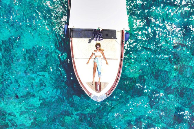 Private Boat Tour of Capri - Villa Malaparte from the sea
