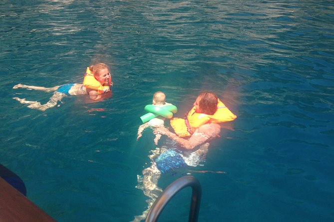 Private boat tour of Capri (relaxation tour three hours) - Three Hours Around Capri, With Time to Swim