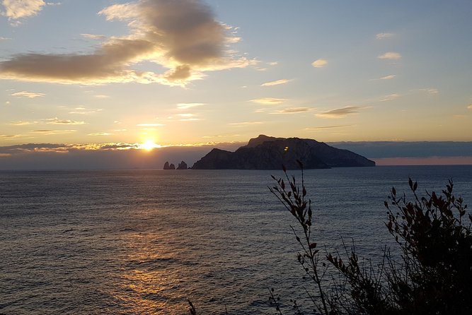 Private boat tour of the island of Capri - Price, extra fees, and the value for six people
