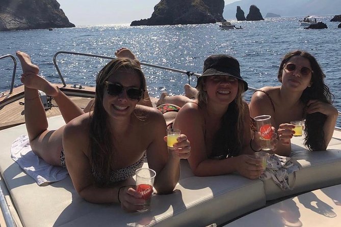 Private Boat tour Positano & Amalfi coast - Faraglioni, free time, and Capri from land