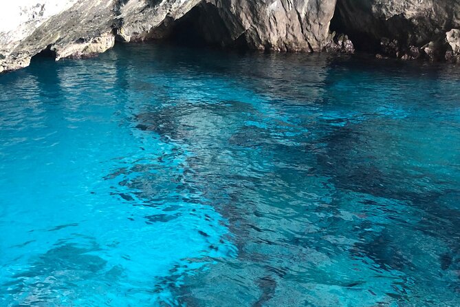 Private Boat Tour to discover Capri - The Red Grotto and White Grotto near Capri