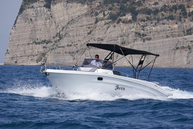 Private Boat Tour with Saver 7.50 WA - A private route from Positano or Sorrento