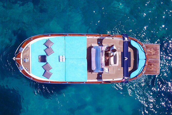 Private boat trip to Capri - Coral Cave and Capri’s other openings