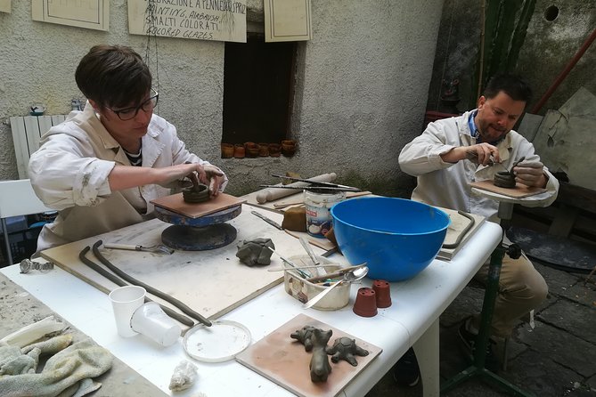 Private Ceramic Workshop in Vietri Sul Mare - Glazing and painting bring in Vietri color