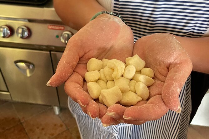 Private Cooking Class in Sorrento & garden visit. - How private group size changes the experience