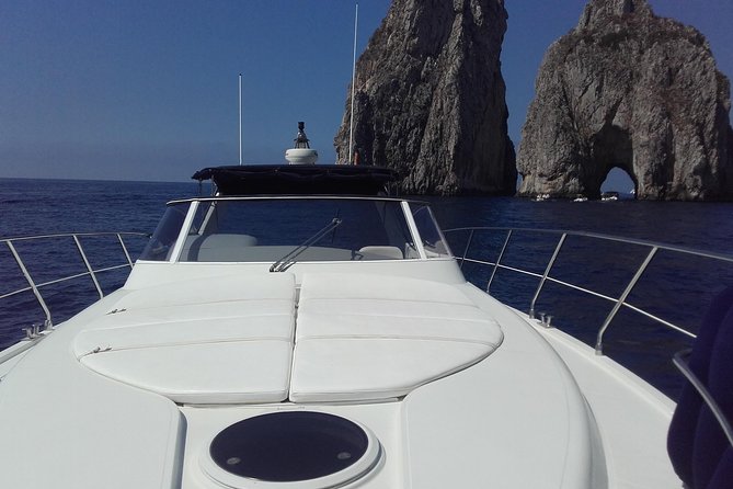 Private Cruise around Capri - yacht 40' - Meeting your boat at Capri Harbour