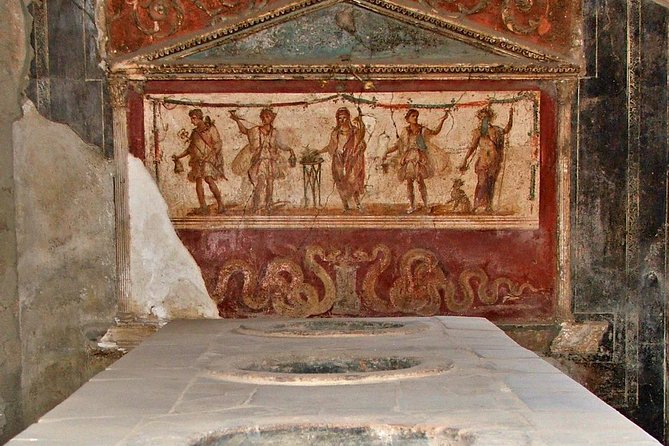Private Day Tour of Pompeii, Sorrento and Positano with Pick Up - Entering Pompeii through Porta Marina
