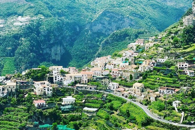Private day tour on the Amalfi Coast - 2 pax - Ravello above the sea