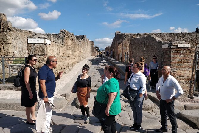 Private guided tour Of Pompei - What the guide adds to the experience