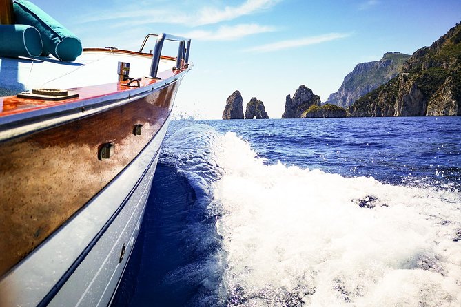 Private Island of Capri Boat Tour for Couples - Seeing Capri from the water in two private hours