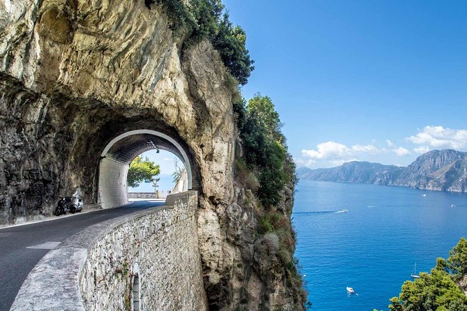 Private Pompeii & Amalfi Coast Tour: Sorrento & Positano -Tickets - The road into Sorrento and an hour in town