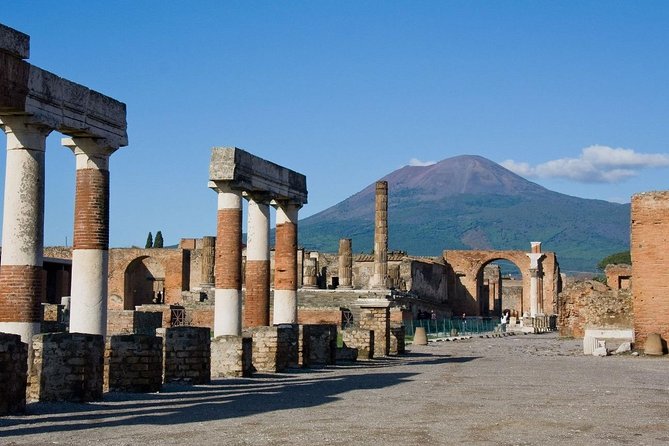 Private Pompeii and Herculaneum Day Tour with Pick Up - Why seeing Pompeii and Herculaneum together works