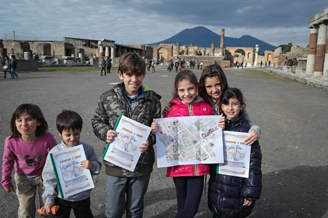 Private Pompeii and Vesuvius with Wine Tasting and Full Tickets - Lunch and five wines at Cantina del Vesuvio