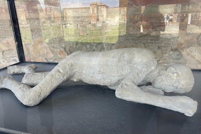 Private Skip The Line Archeo Tour Of Pompeii - Walking through a city frozen in 79 AD