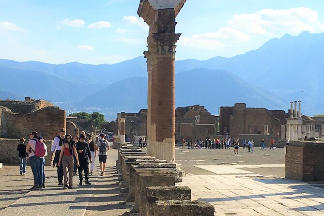 Private Skip The Line Archeo Tour Of Pompeii - Ancient streets, shops, and restaurants