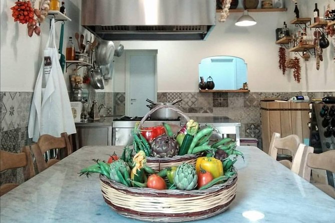 Private / Small Group at "Quanto Basta" School in Sorrento center - Three menus, three different ways to cook