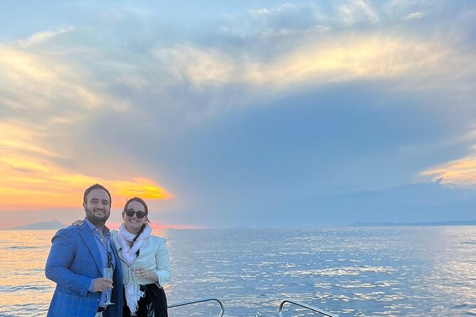 Private Sorrento Sunset Cruise with Prosecco, Spritz & Limoncello - A sunset start from Porto di Sorrento