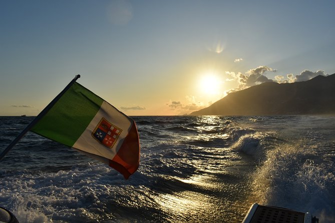 Private sunset boat tour on the Amalfi Coast and aperitif - Why sunset is the right time for this coast