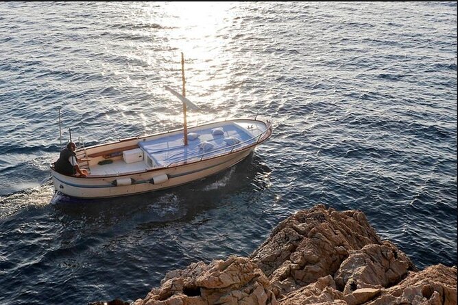 Private tour in a typical Capri boat - The Blue Grotto and what costs extra