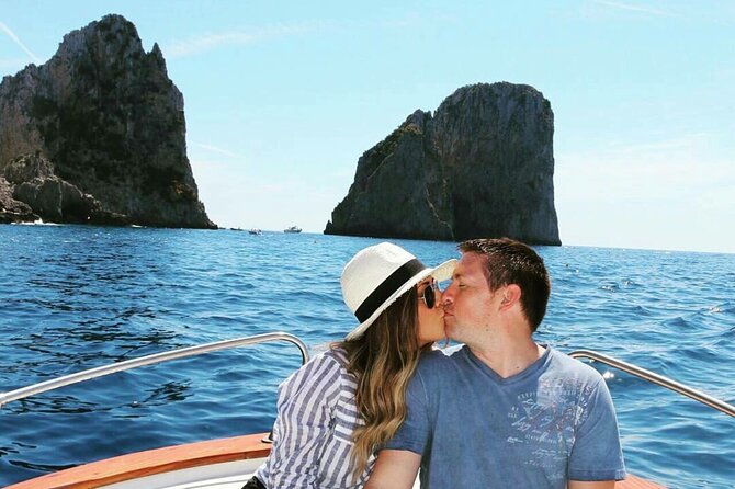 Private tour in a typical Capri boat - Starting at Marina Grande