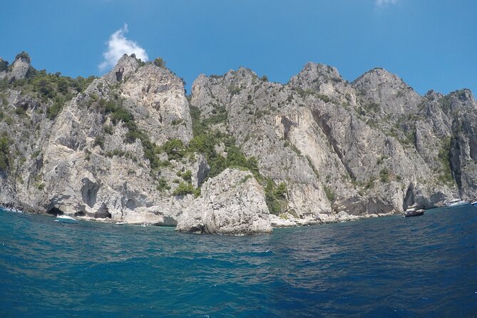 Private tour of Capri - Faraglioni and the Arch of Love