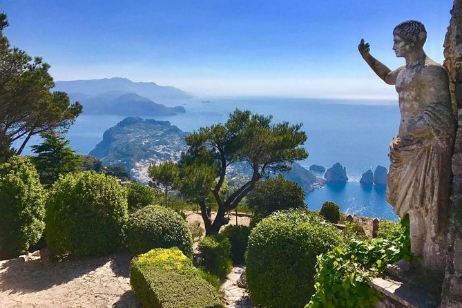 Private Tour of Capri and Anacapri From Sorrento - Capri town and the Piazzetta