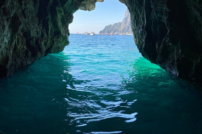 Private Tour of the Island of Capri by Boat and Visit to the Caves - Capri by private boat: key points