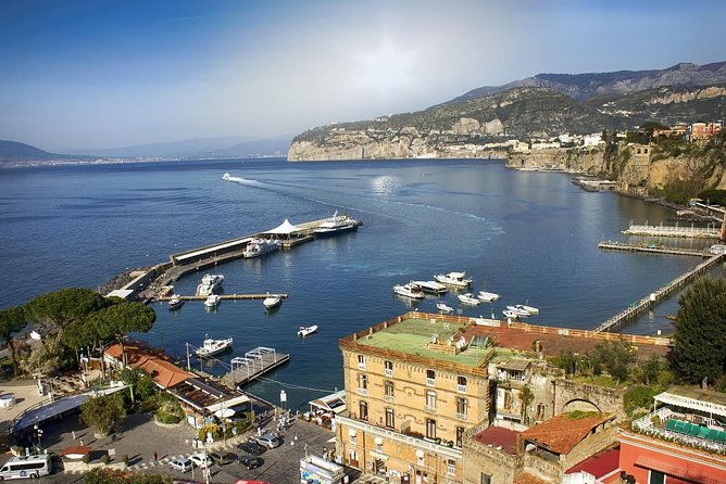 Private Transfer from Sorrento or Amalfi coast to Naples or vice versa - Leaving Sorrento for Naples or the coast