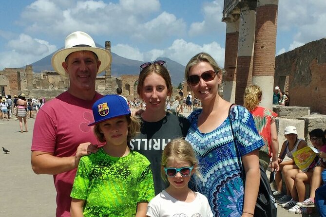 Rome to Pompeii Tour for Kids & Families w Hotel Pickup & Skip-the-Line Tickets - Why Pompeii works well as a family day trip