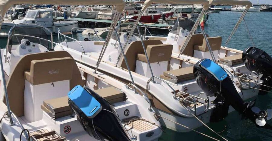 Salerno: Amalfi Coast Boat Rental (License not Required) - The boat and what is included