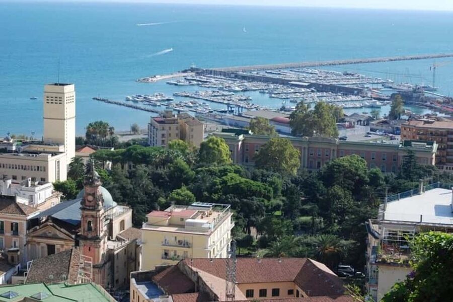 Salerno : Must-See Attractions Walking Tour - Medieval Aqueduct: a quick start with character