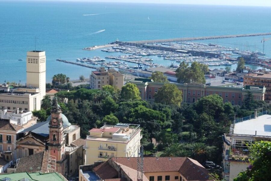 Salerno: Private custom tour with a local guide - Reading the old city with a local