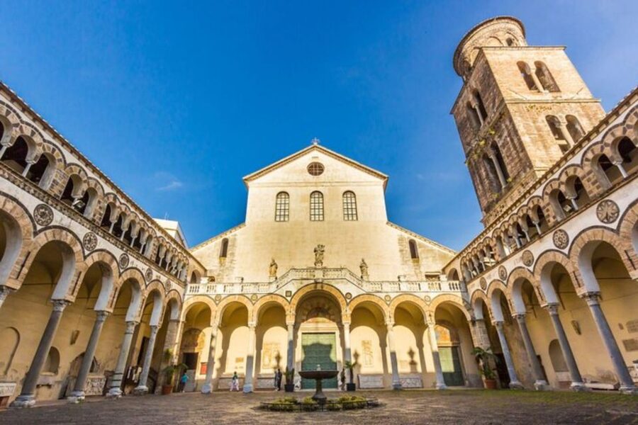 Salerno: Private custom tour with a local guide - Starting at the waterfront and pier