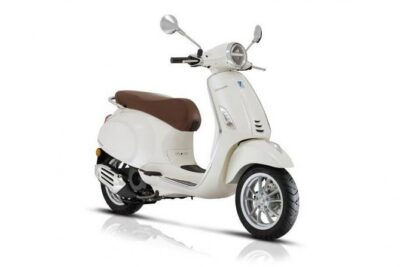 Scooter Rental Vespa Primavera 125cc from Sorrento
