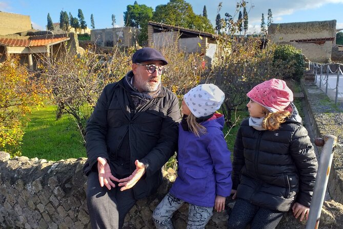 Semi - Private Tour of Pompeii with an Archaeologist - Theatres, shops, houses, and public monuments