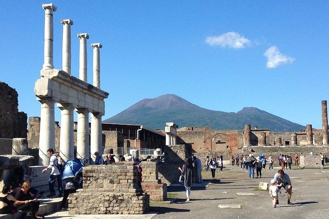 Sharing Tour of Pompeii - Casa dei Vettii and the Art of Roman Wealth